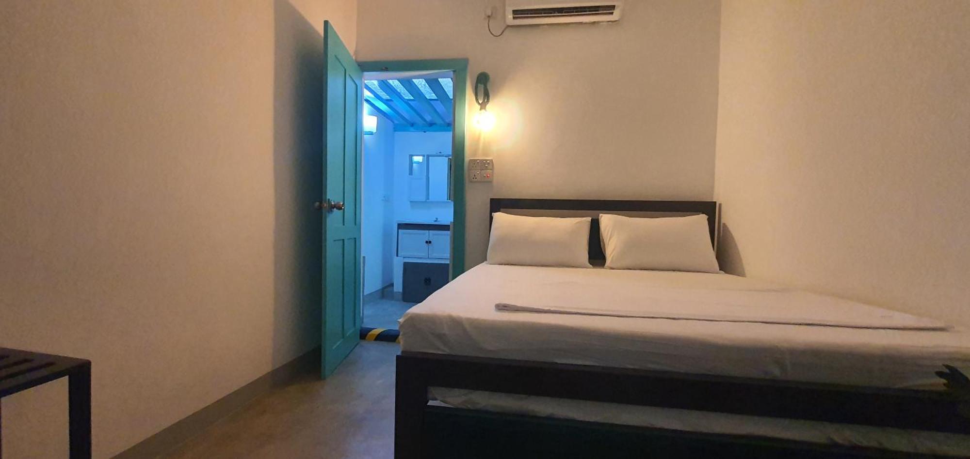 Hello Airport Hotel, Katunayaka エクステリア 写真